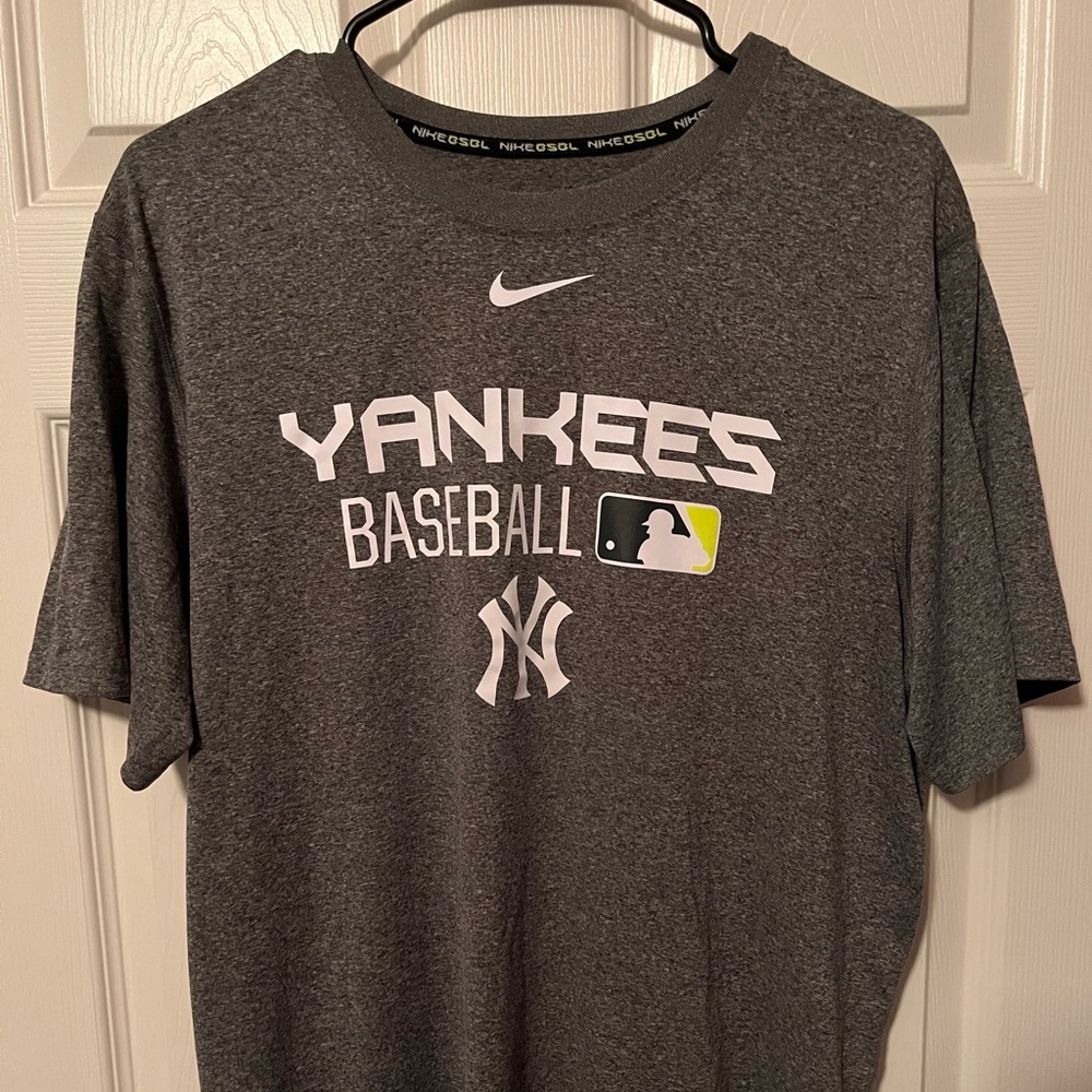 Nike Yankees Dri-fit Tshirt